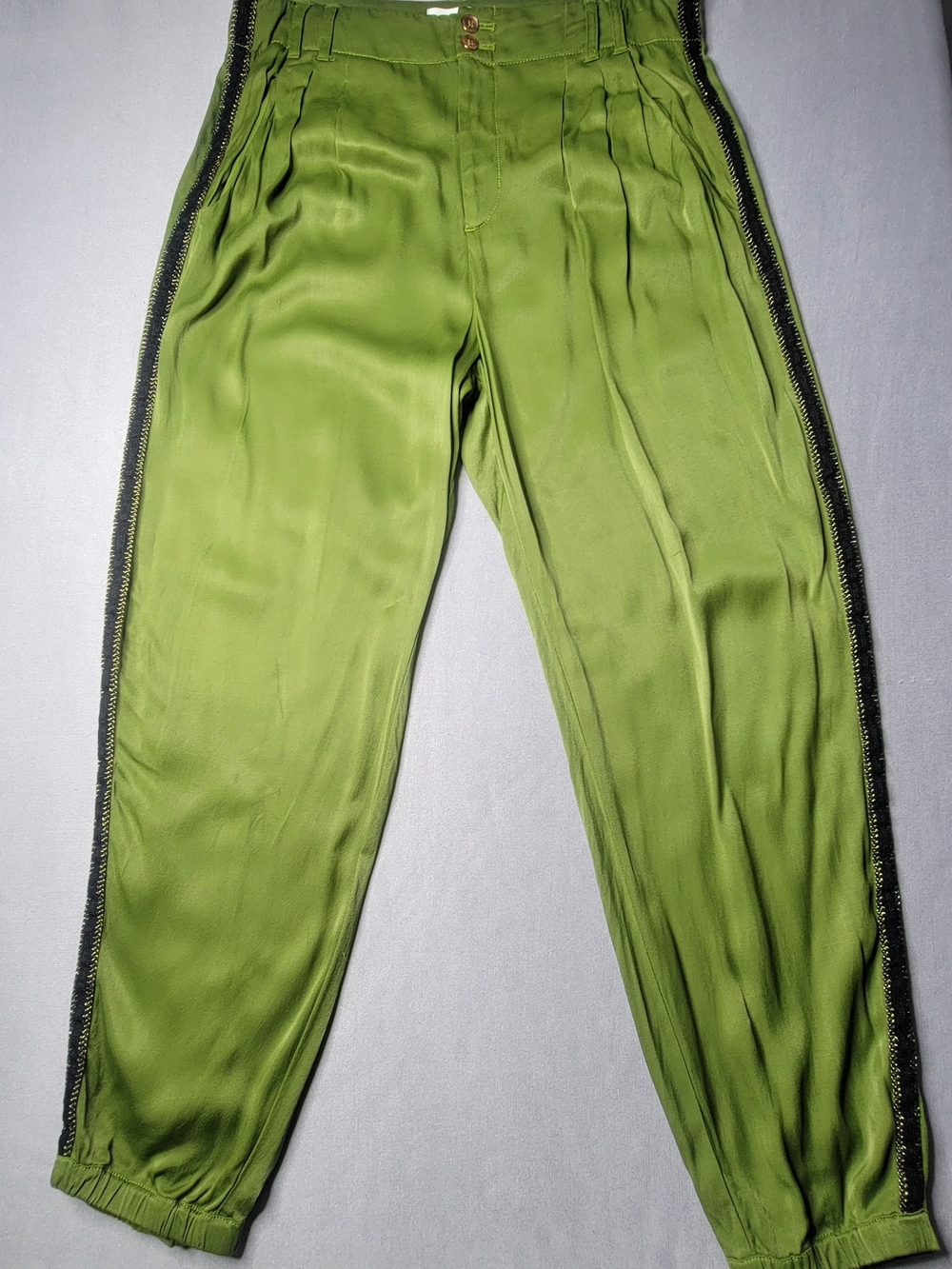 Anthropologie Diandra Green Pleated Satin Side Stripe Jogger Pants Size 8